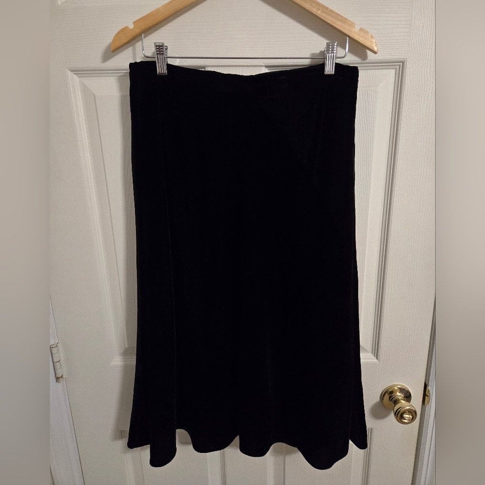 Chaps Black Velvet midi Skirt Size 8 New With Tags